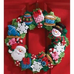 Bucilla Felt Wreath Applique Kit 16" Round
