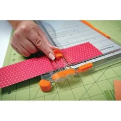 Fiskars SureCut Deluxe Paper Trimmer 12" 6 Fiskars SureCut Deluxe Paper Trimmer 12" -Professional Arts and Crafts Supplies Store 984a7a6a1b639fb430d323b31067548ef6