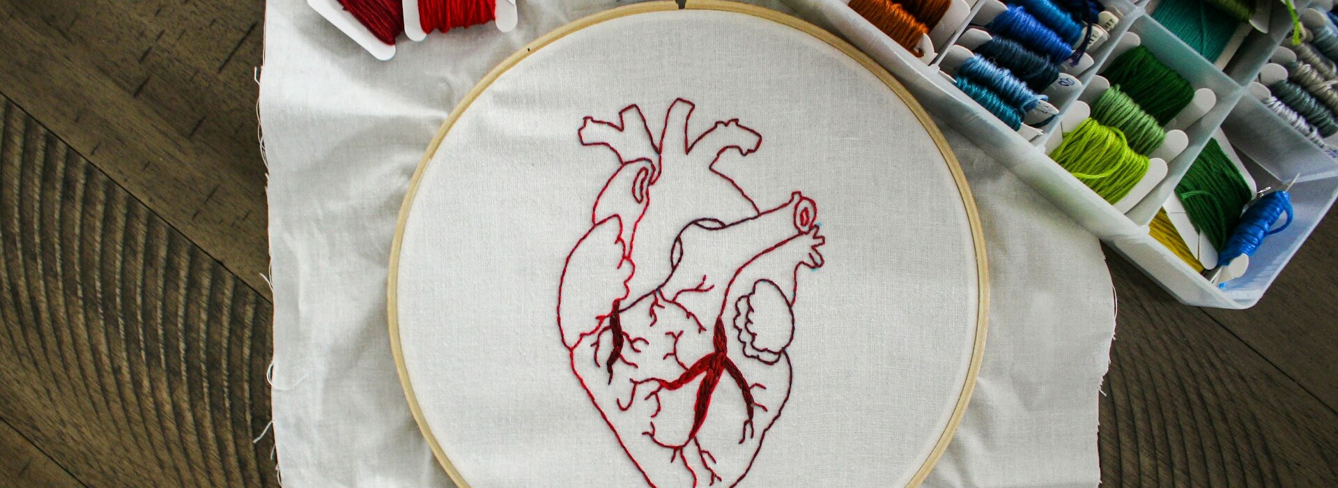 Professional Arts and Crafts Supplies Store -Professional Arts and Crafts Supplies Store magdaline john GoANDn8AmU0 unsplash 1